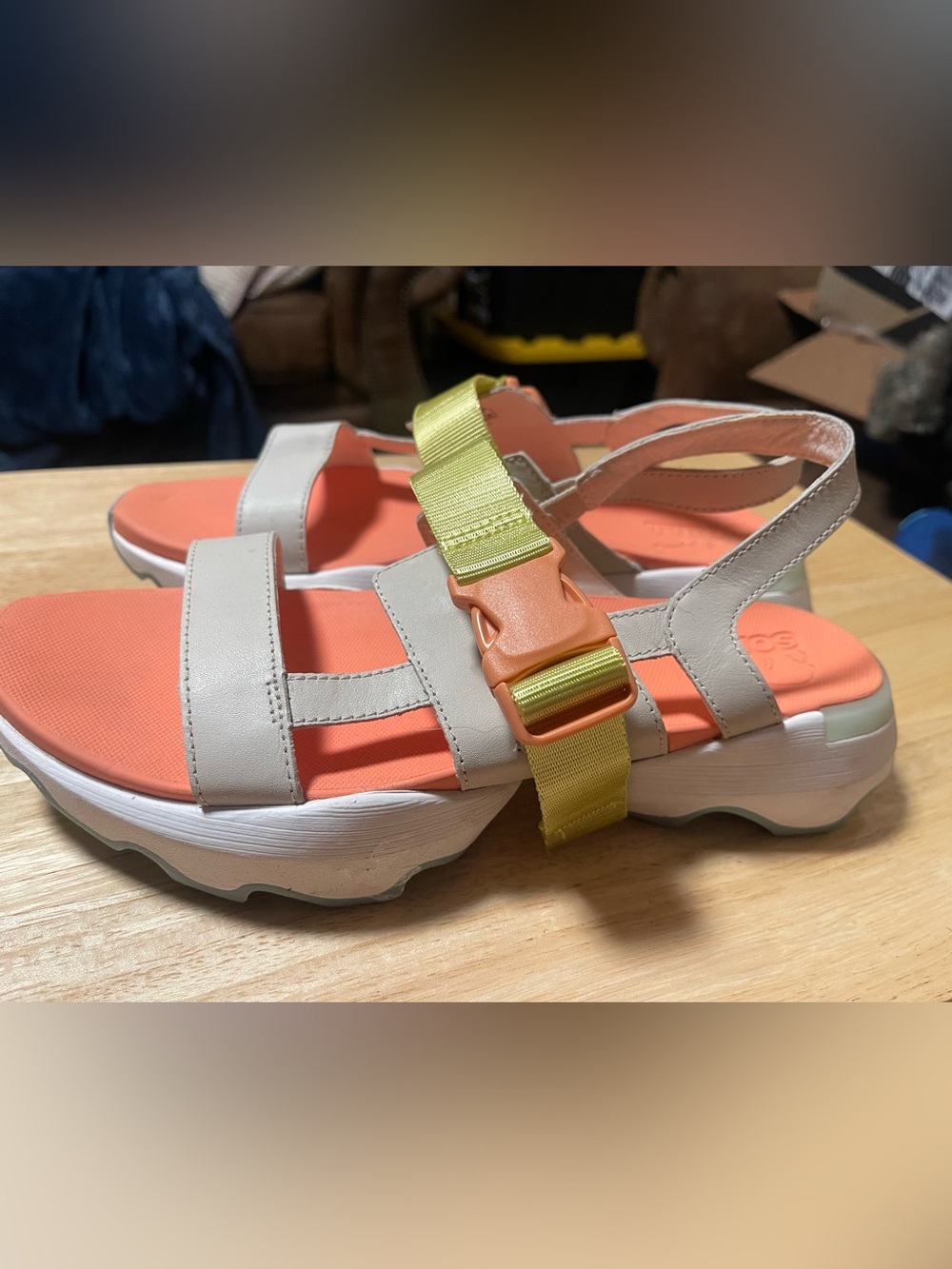 Sorel Kinetic Impact Sandals Women's 9 Sea Salt White Pink Orange Blue